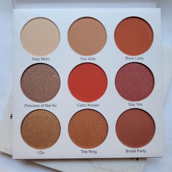 Give Them LALA Beauty The Grown Woman Palette - Picture 2 of 3